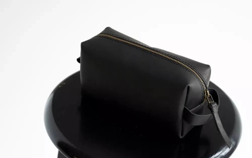 Best Toiletry Bag for Men in 2026 - CarrieAway
