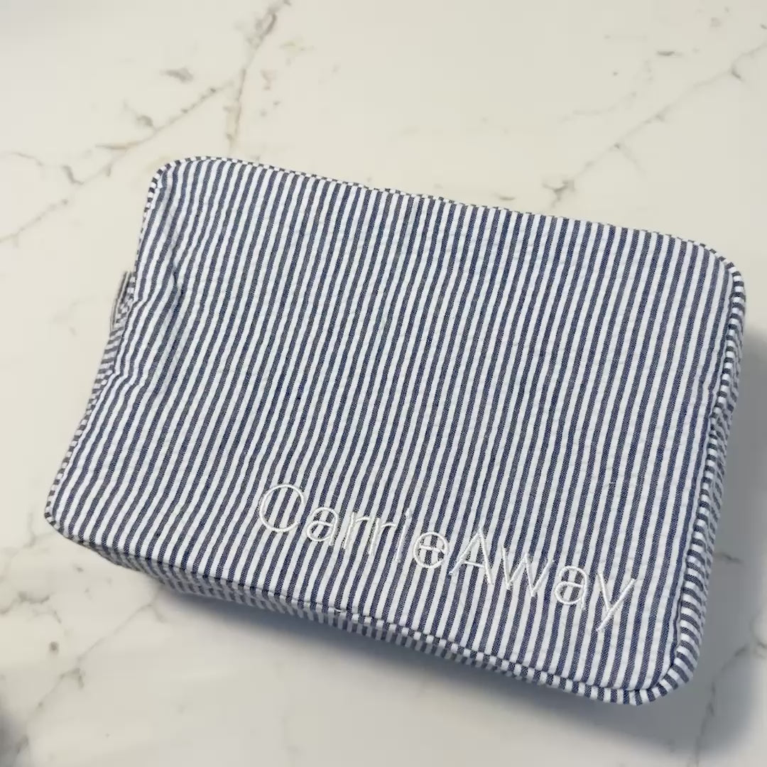 Load video: Lorie in Gamla Blue - Large Cosmetic Bag